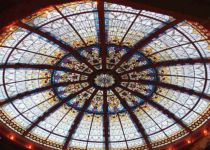 В магазинах и офисах